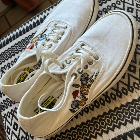 Vans embroidered shoes - Picture 4 of 4